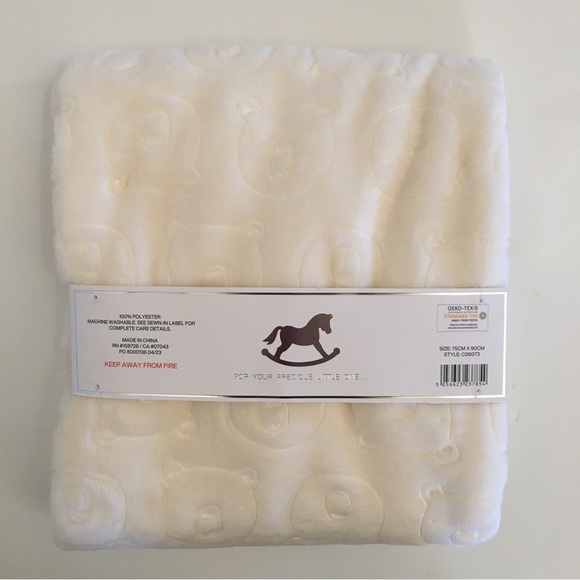 NEW Baby Blanket White Embossed Bears Warm Cozy Baby Gift | Rock-a-Bye Baby - Picture 4 of 6